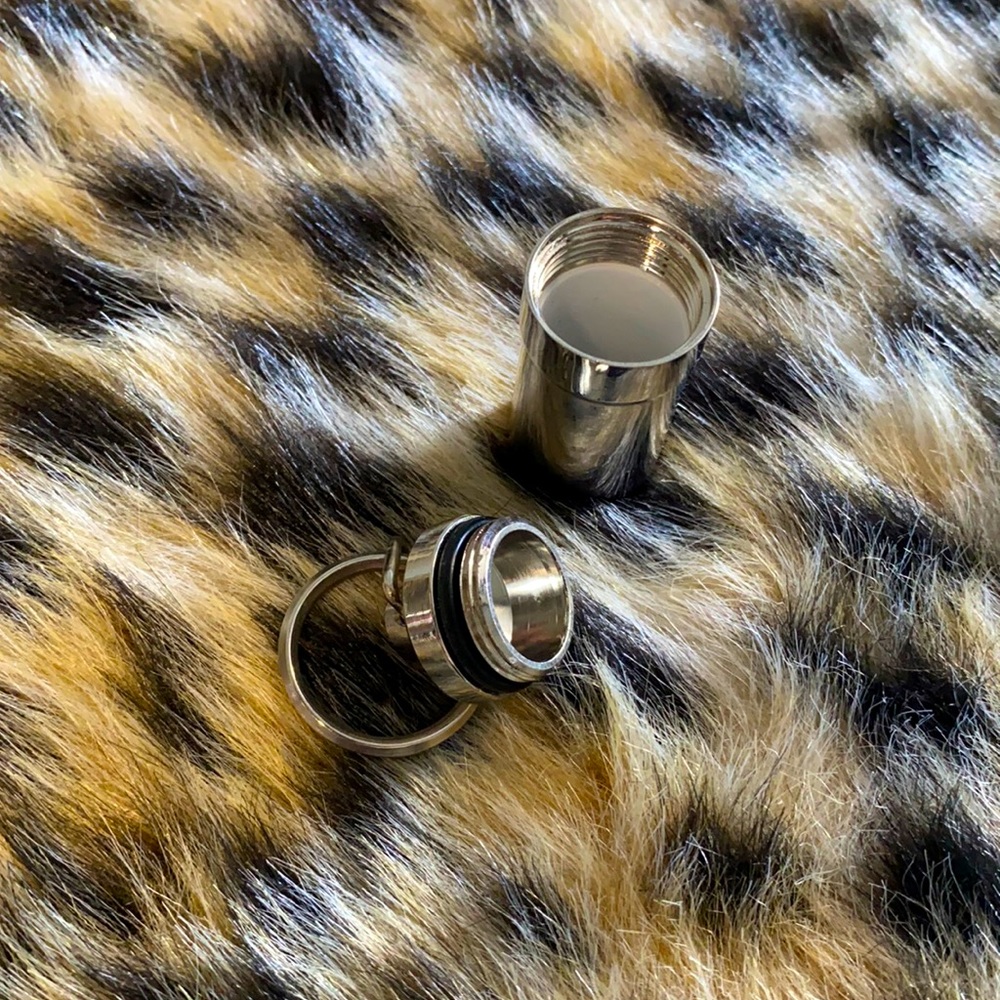 🆕Stainless Steel “Stash” Keychain